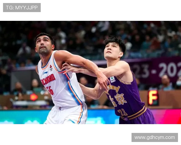 王泉泽的篮球之路:从青涩少年到职业赛场的辉煌蜕变 王泉泽的篮球之路:从青涩少年到职业赛场的辉煌蜕变