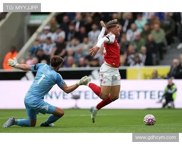 裁判承认失误致阿森纳进球无效赛后公开道歉引发热议