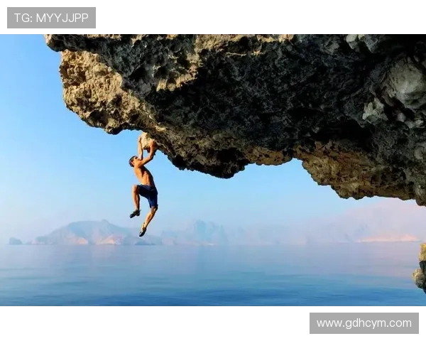 杭州攀岩队在极限运动会积分榜中以58分稳居第一名展现强大实力